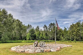Rapid River Log Cabin w/ Loft on 160 Scenic Acres