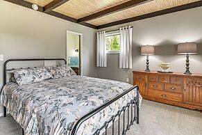 Newcomb Retreat w/ Mountain Views & Fire Pit!