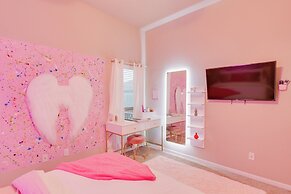 Temple Retreat: Game Room & Deck, Pets Welcome