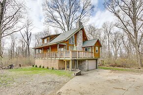 Spacious Buckeye Lake Home w/ Hot Tub & Fire Pit!