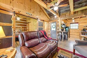 Covered Deck & Fire Pit: Smoky Mountain Cabin