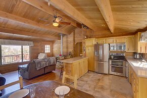 Pine Mountain Club Cabin Rental w/ Pool Access!