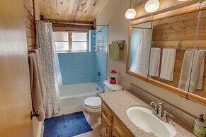 Pine Mountain Club Cabin Rental w/ Pool Access!