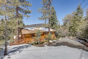 Pine Mountain Club Cabin Rental w/ Pool Access!