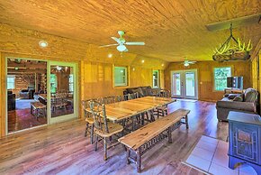 Rustic Zanesville Getaway w/ Expansive Yard!
