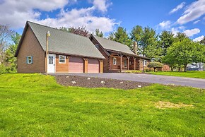 Rustic Zanesville Getaway w/ Expansive Yard!