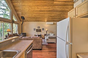 Riverfront Hungry Horse House With Large Deck!