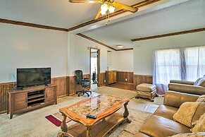 Relaxing Prairie Home, 29 Mi to Starkville!