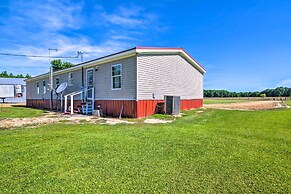Relaxing Prairie Home, 29 Mi to Starkville!