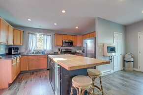 Spacious Sheboygan Home w/ Grill & Fire Pit!