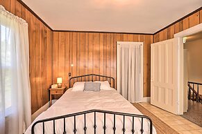 Sodus Point Escape w/ Yard: Walk to Lake Ontario