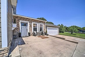 Stunning Oklahoma Home ~ 3 Mi to Spiro Mounds