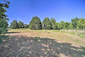 Stunning Oklahoma Home ~ 3 Mi to Spiro Mounds
