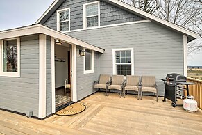 Secluded Bonanza Home w/ Antique Furnishings