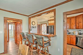 Secluded Bonanza Home w/ Antique Furnishings