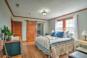 Secluded Bonanza Home w/ Antique Furnishings