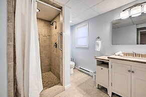 Spacious Franklin Cabin w/ Mountain Views!