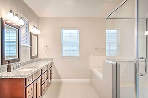 Pet-friendly Houston Townhome, 6 Mi to Dtwn!