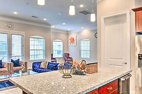 Pet-friendly Houston Townhome, 6 Mi to Dtwn!