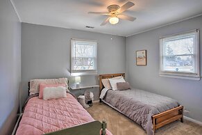 Peaceful Cottage ~ 8 Mi to Downtown Toledo!