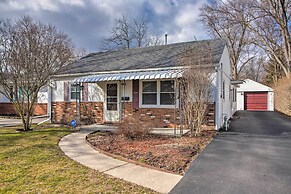 Peaceful Cottage ~ 8 Mi to Downtown Toledo!