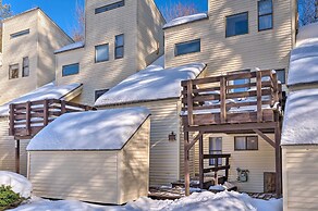 Unique Thornton Townhome: Swim, Ski, & Hike!