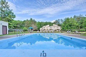 Unique Thornton Townhome: Swim, Ski, & Hike!