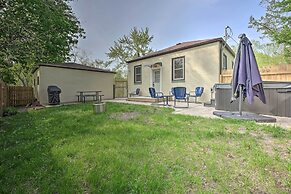 'the Gracie Cottage' w/ Hot Tub & Fireplace!