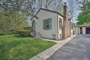 Benton Harbor 'gracie Cottage' w/ Hot Tub + Yard!