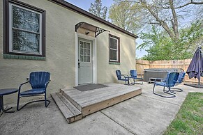 Benton Harbor 'gracie Cottage' w/ Hot Tub + Yard!