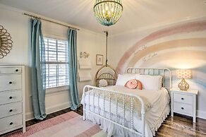 Stunning Charlotte Home: Private Pool!