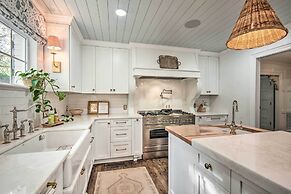 Stunning Charlotte Home: Private Pool!