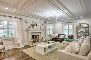 Stunning Charlotte Home: Private Pool!