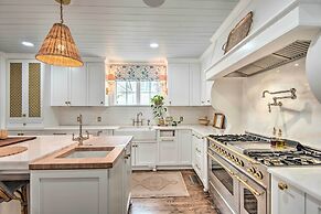 Stunning Charlotte Home: Private Pool!