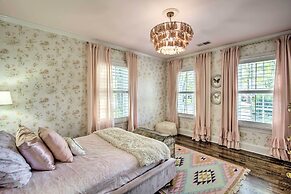 Stunning Charlotte Home: Private Pool!