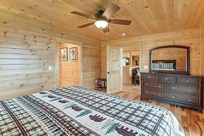 Waterfront Davis Pond Cabin w/ Dock + Kayaks!