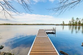 Waterfront Davis Pond Cabin w/ Dock + Kayaks!