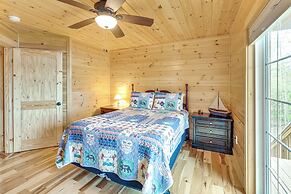 Waterfront Davis Pond Cabin w/ Dock + Kayaks!