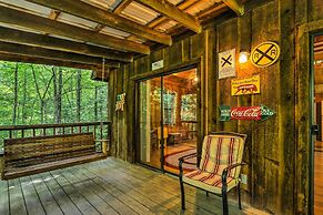 Tellico Plains Cabin - 25 Acres, Backyard Creek!