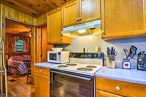 Tellico Plains Cabin - 25 Acres, Backyard Creek!