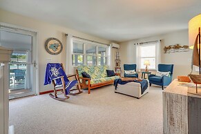 Waterfront Lakeview Cottage w/ Dock & Lift!