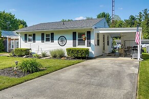 Waterfront Lakeview Cottage w/ Dock & Lift!