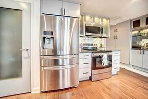 Waterfront Cleveland Apt ~ 1 Mi to Downtown