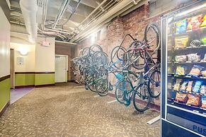 Waterfront Cleveland Apt ~ 1 Mi to Downtown