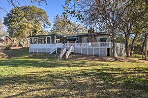 Yosemite Home w/ Deck < 4 Mi to Bass Lake!