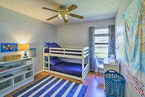 Family-friendly Broken Arrow Retreat w/ Yard!