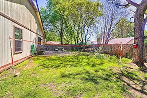 Family-friendly Broken Arrow Retreat w/ Yard!