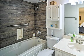 Family-friendly Broken Arrow Retreat w/ Yard!