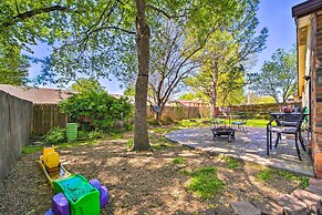 Family-friendly Broken Arrow Retreat w/ Yard!
