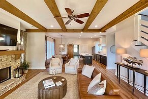 Luxe Lakefront Getaway w/ Porch + Water View!